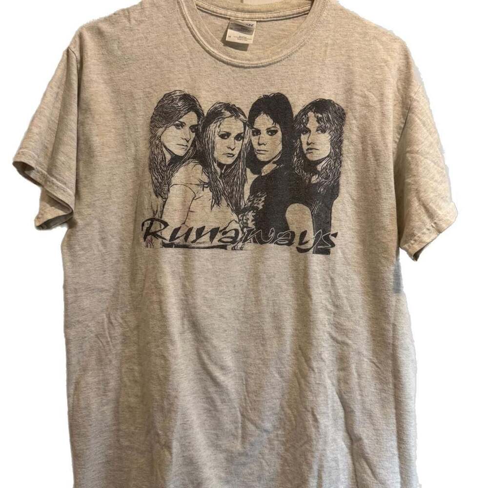 Vintage Runaways -Joan Jett Band T-Shirt